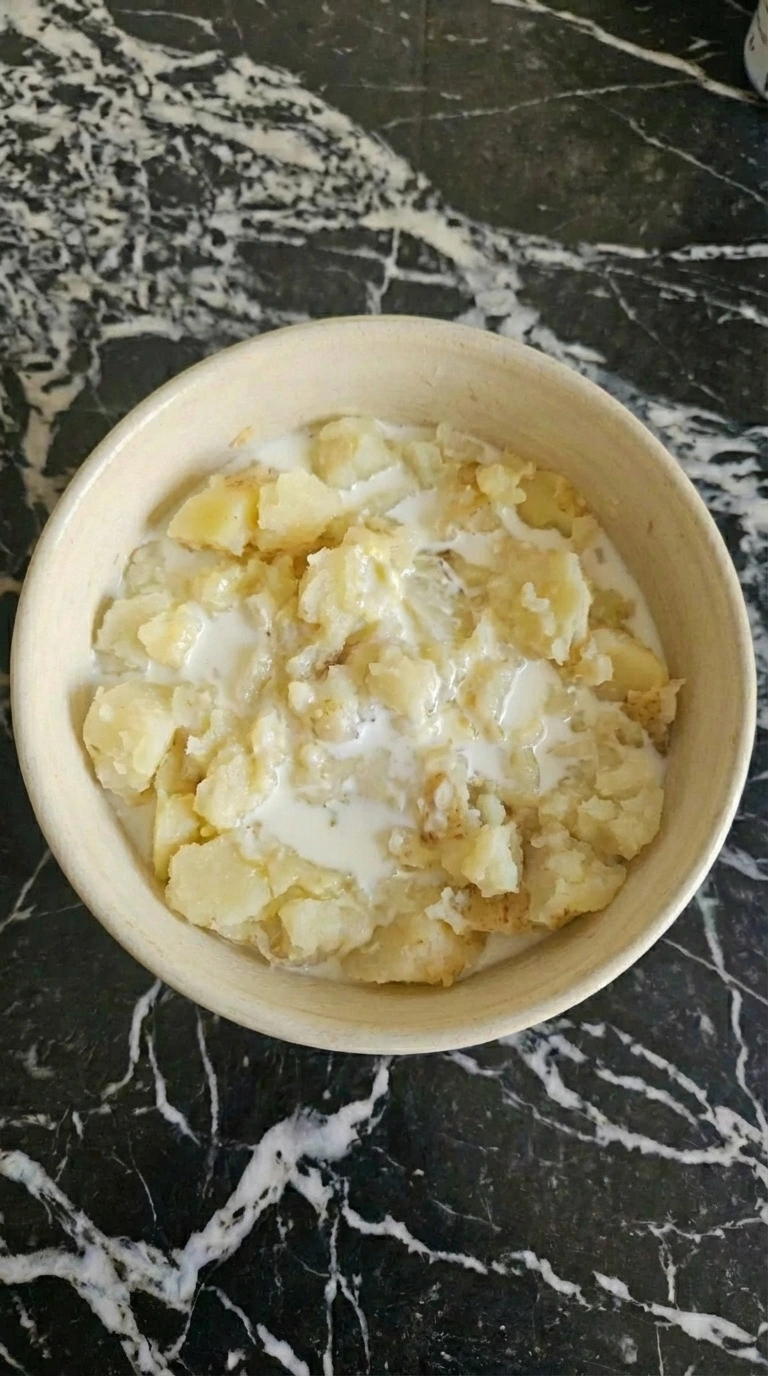 milk added to mashed potatoes