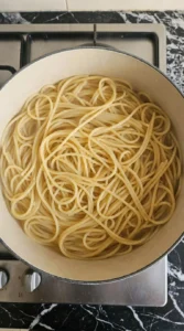 cooked spaghetti