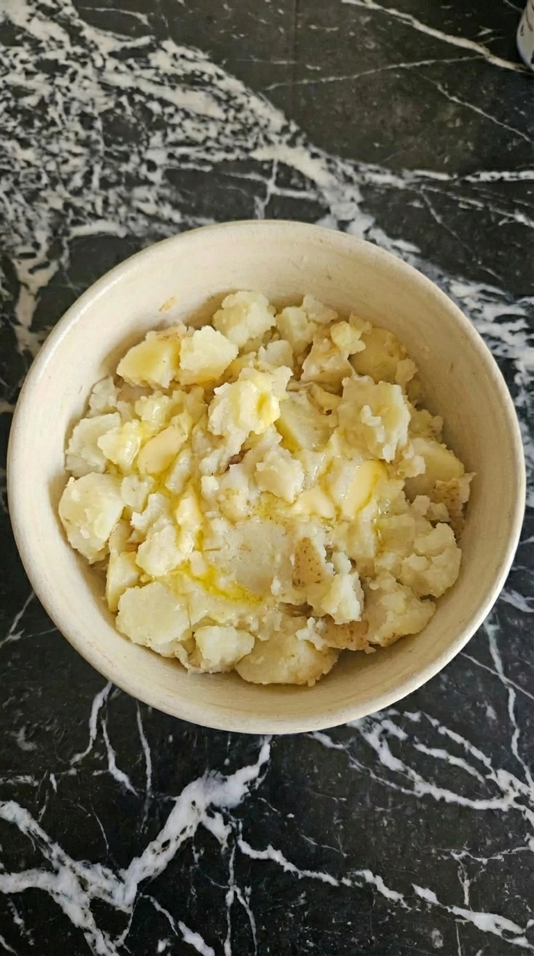 partially mashed potatoes with lumps